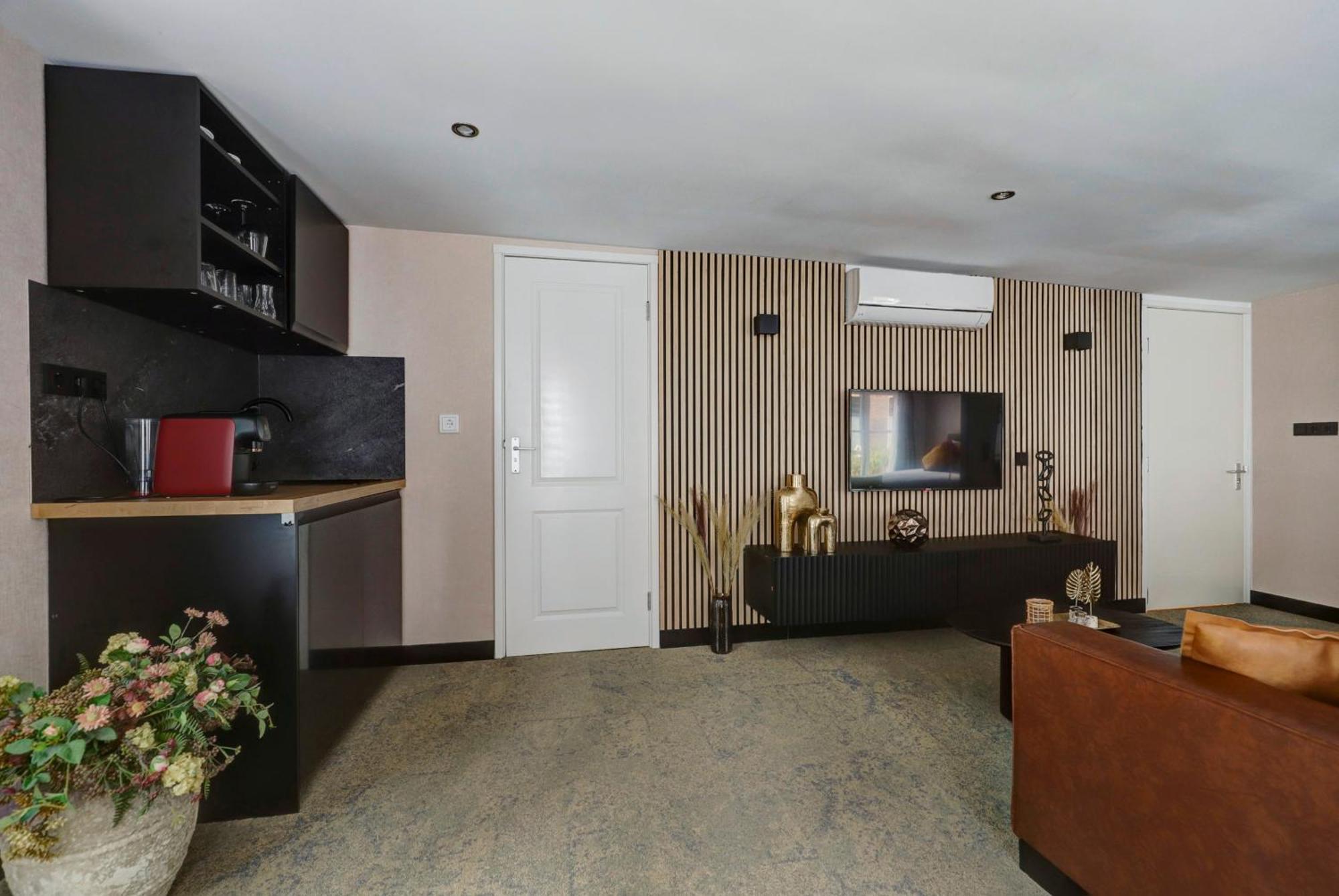 Hotel Buren Buren  Εξωτερικό φωτογραφία
