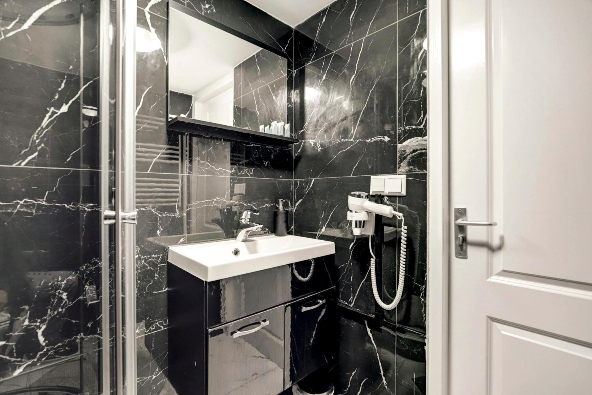 Hotel Buren Buren  Εξωτερικό φωτογραφία